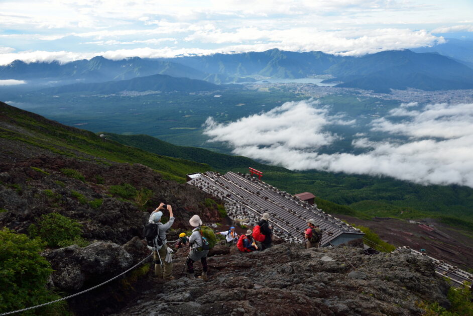 日本第一 富士山登頂 伊豆溫泉浪漫之旅6天 丘山行