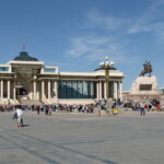 蒙古國總統府與成吉思汗廣場